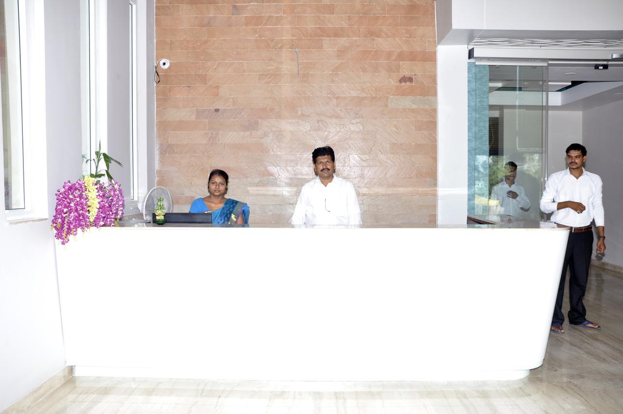 Hotel Dolphin Sambalpur Bagian luar foto