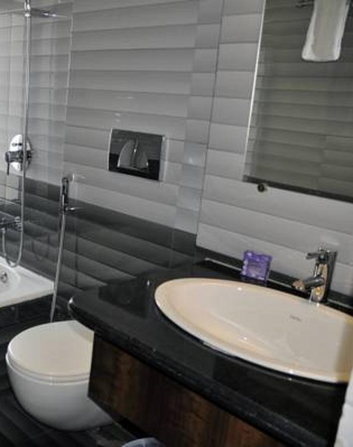 Hotel Dolphin Sambalpur Bagian luar foto