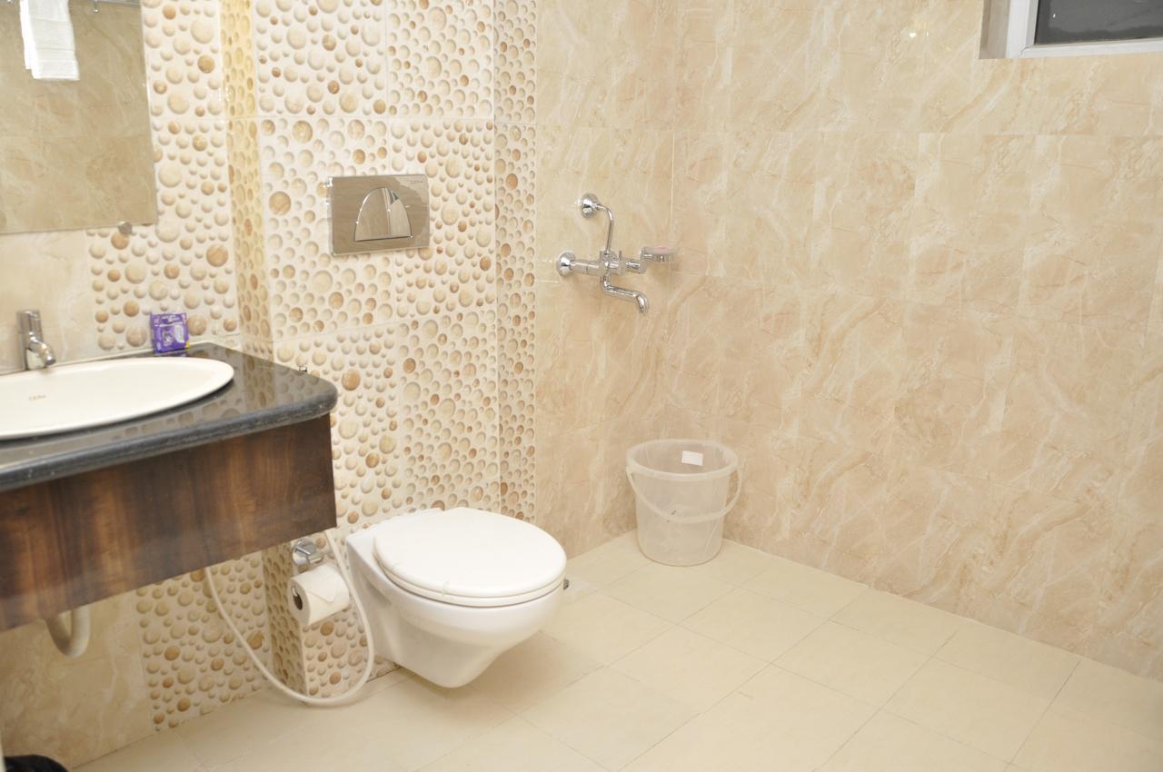 Hotel Dolphin Sambalpur Bagian luar foto