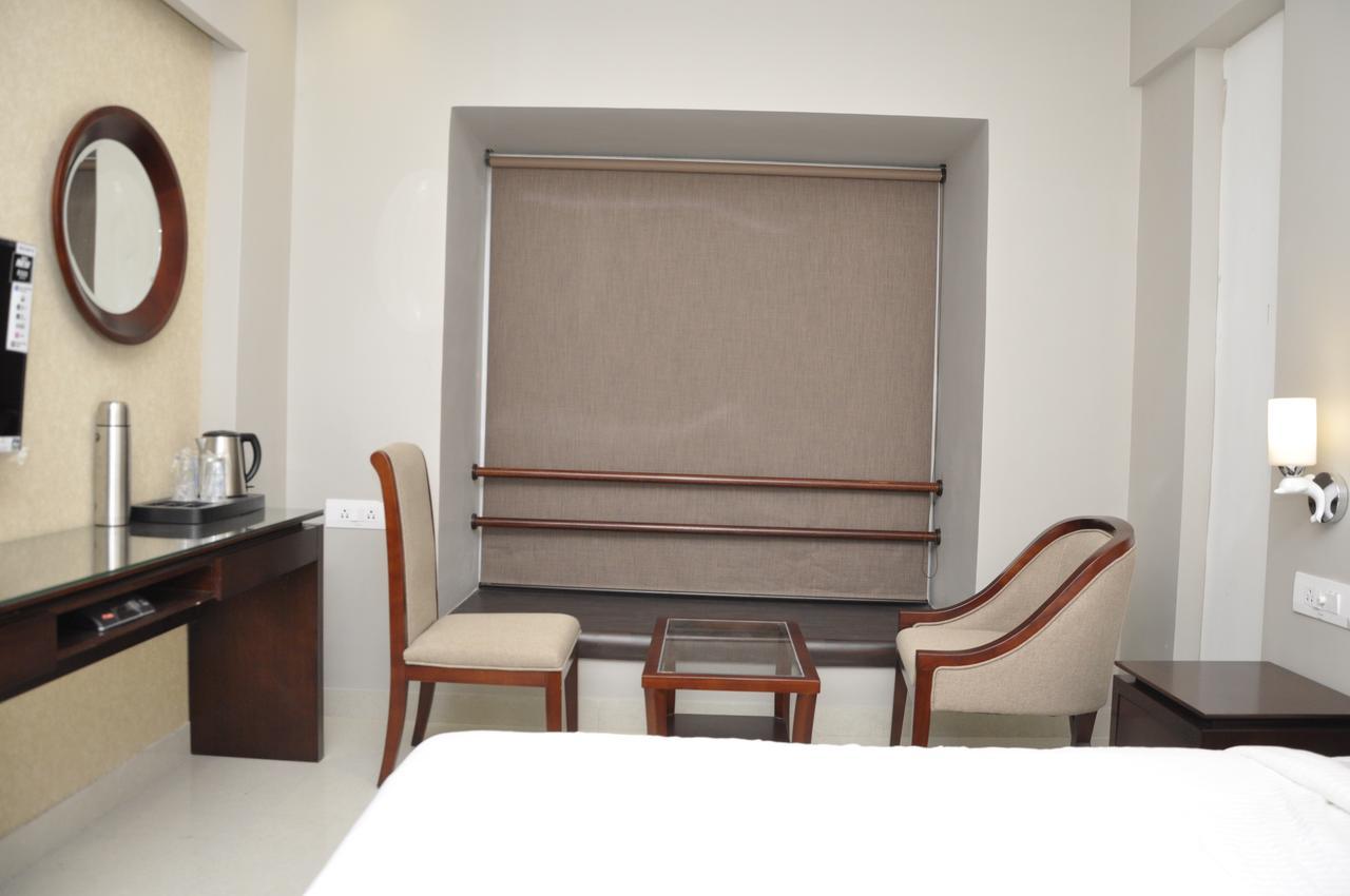 Hotel Dolphin Sambalpur Bagian luar foto