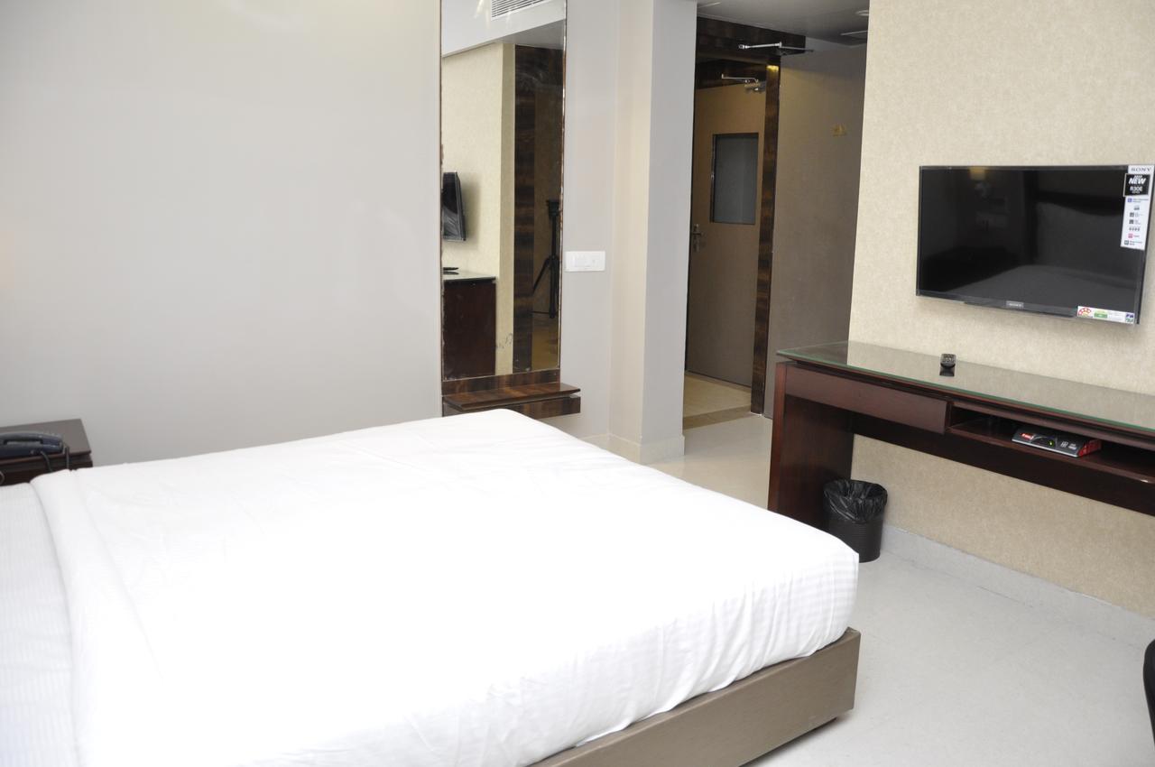 Hotel Dolphin Sambalpur Bagian luar foto